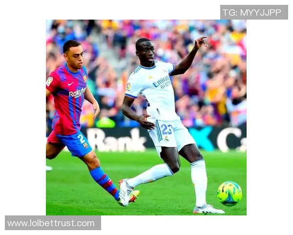 皇马逆袭里昂1-0胜利引发争议判罚全场沸腾瞬间回顾