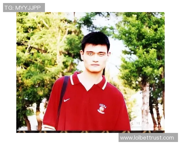 姚明牛仔裤尺寸揭秘适合高个子男士的时尚选择与搭配技巧