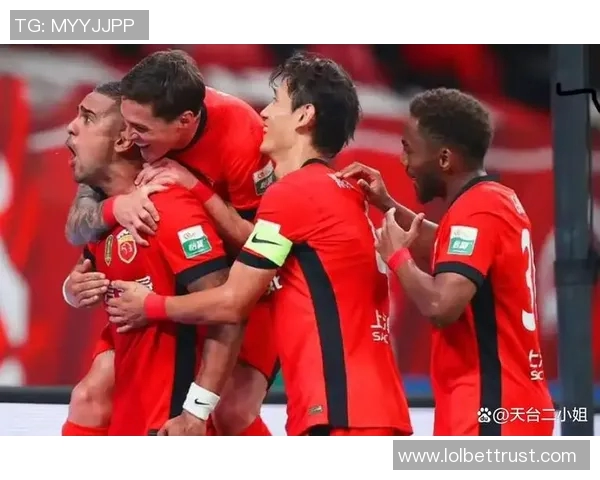 世界杯激战利物浦大胜阿森纳争议判罚引发全场热议