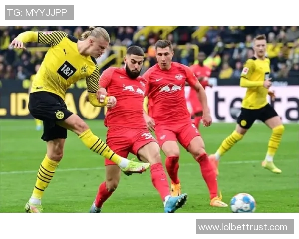 英超激战:莱比锡与多特蒙德1比1平局逆转瞬间引发全场狂欢解析 英超激战:莱比锡与多特蒙德1比1平局逆转瞬间引发全场狂欢解析