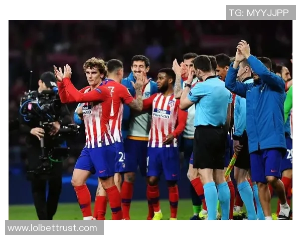 国王杯激战曼联险胜本菲卡神奇扑救成全场焦点 国王杯激战曼联险胜本菲卡神奇扑救成全场焦点