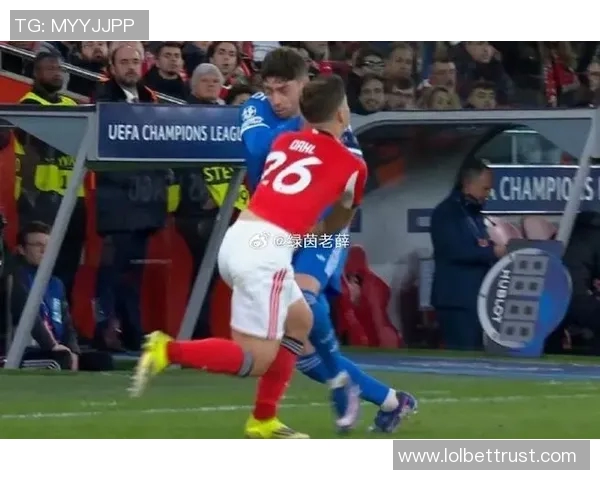 本菲卡逆转曼联夺国王杯冠军绝杀瞬间引发争议判罚全场沸腾