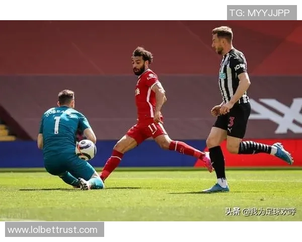 利物浦大胜曼联3-0神奇扑救瞬间点燃全场激情解析